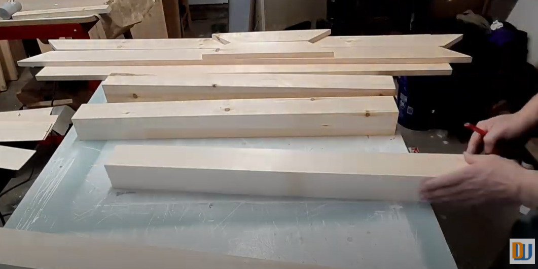 Glued table legs Dusty Workbench